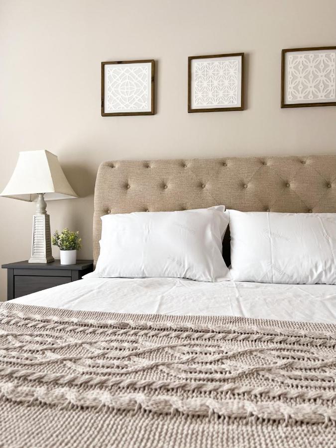 Lovely Townhouse! Auburn Bagian luar foto