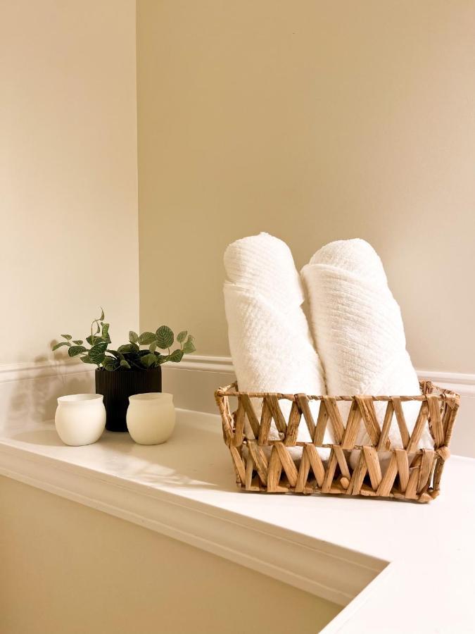 Lovely Townhouse! Auburn Bagian luar foto