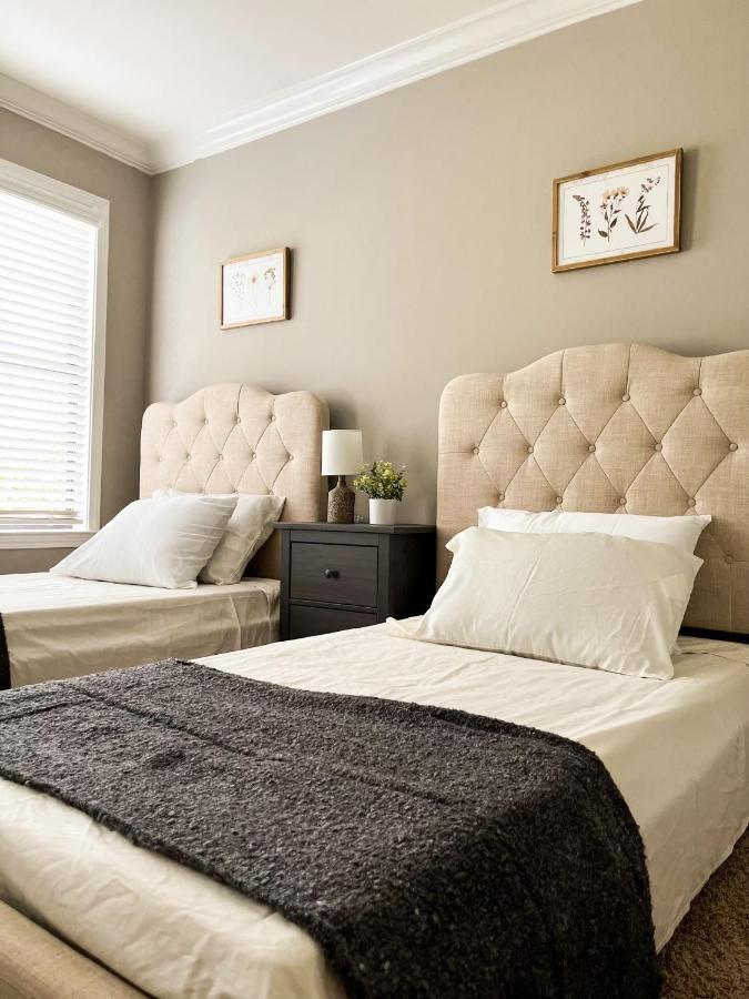Lovely Townhouse! Auburn Bagian luar foto