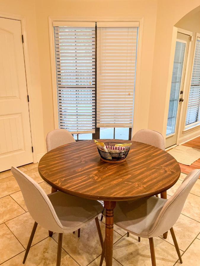 Lovely Townhouse! Auburn Bagian luar foto